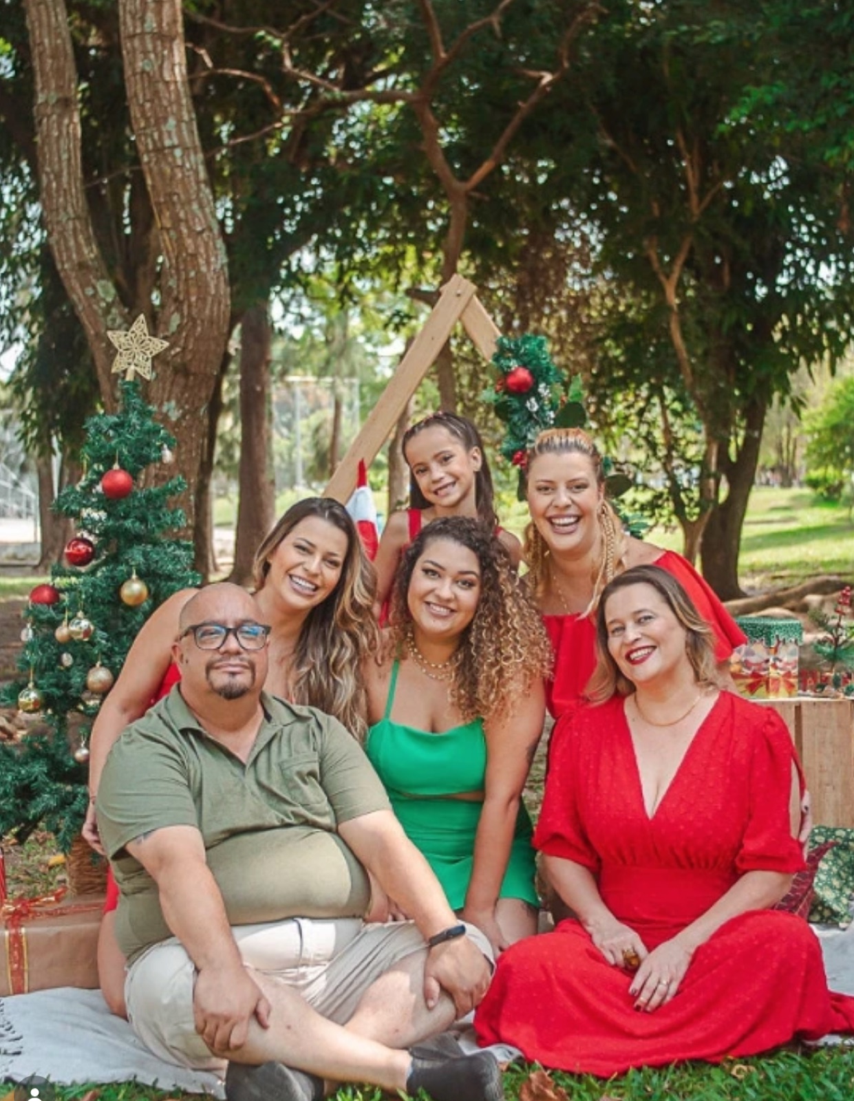 Família reunida em ensaio de Natal